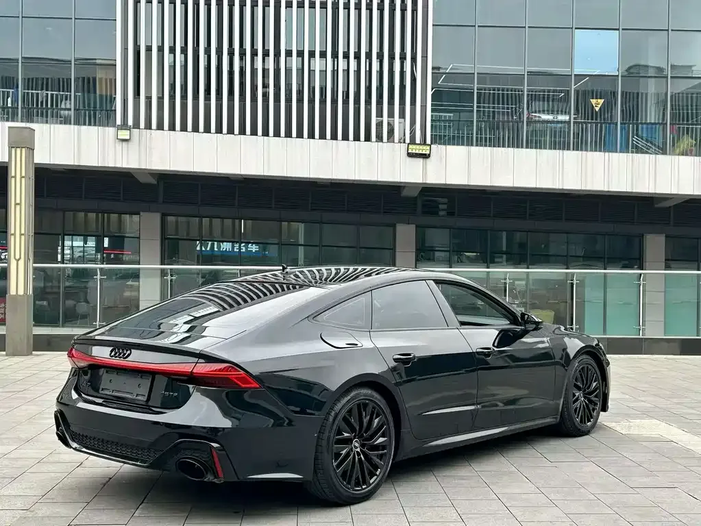 Audi A7 2021 из CN, фото 4