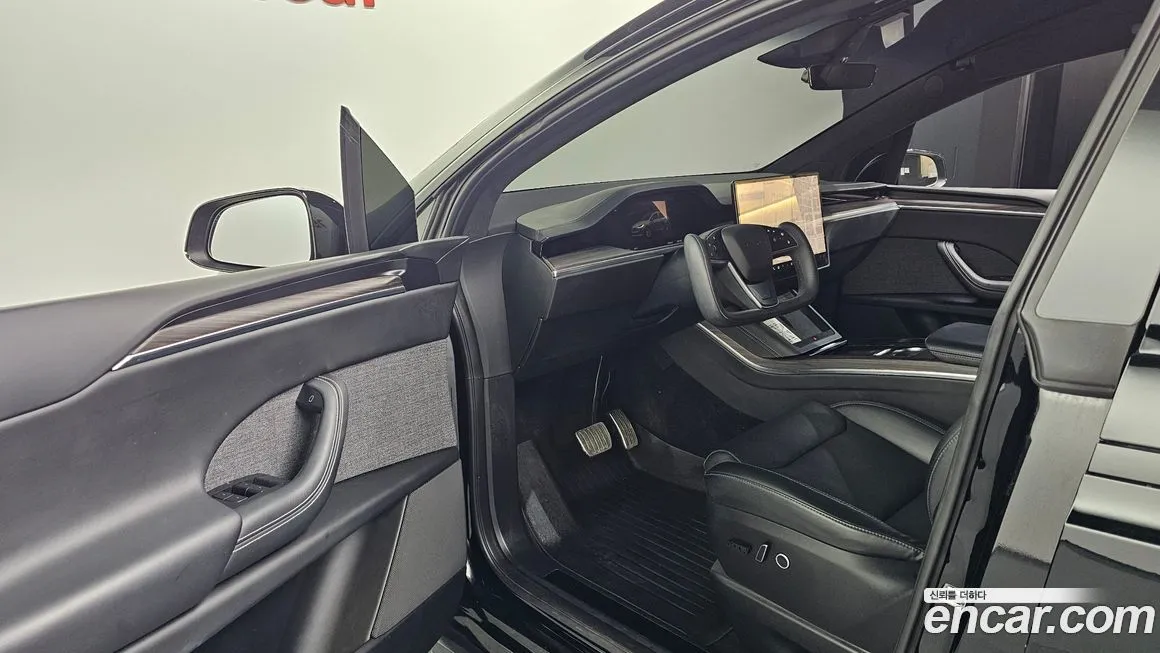 Tesla Model X — фото 9