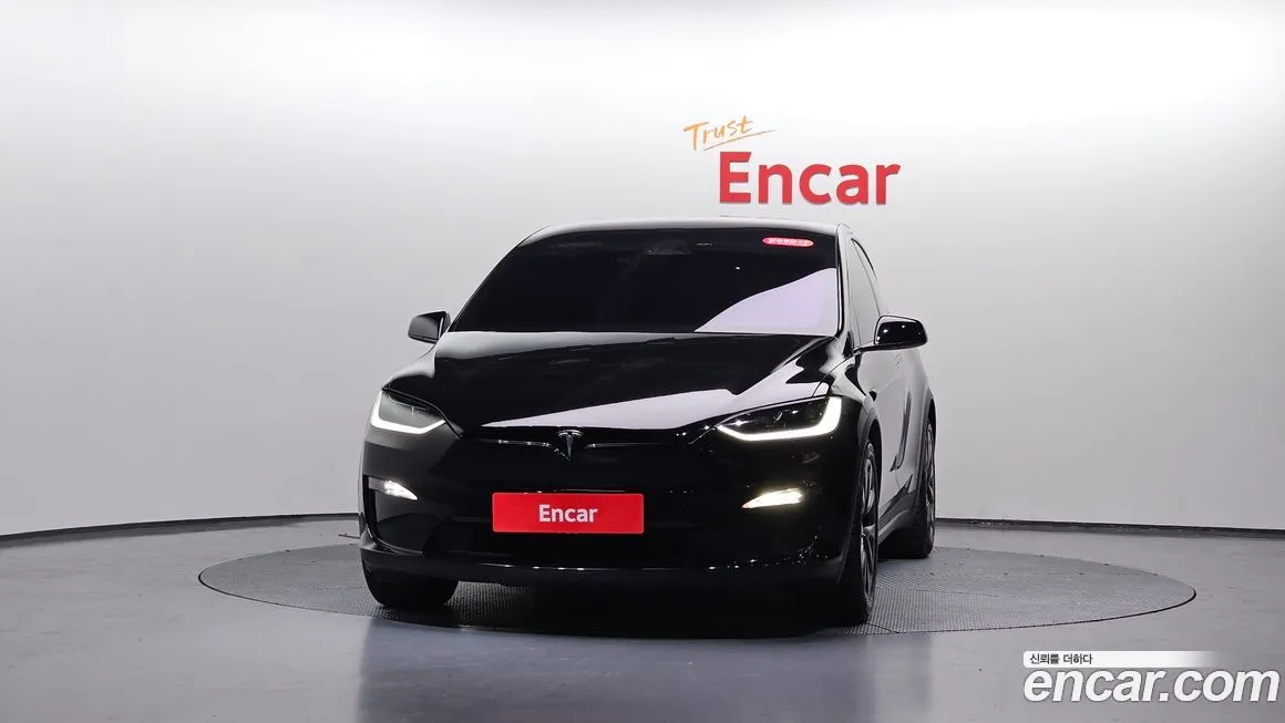 Tesla Model X — фото 3