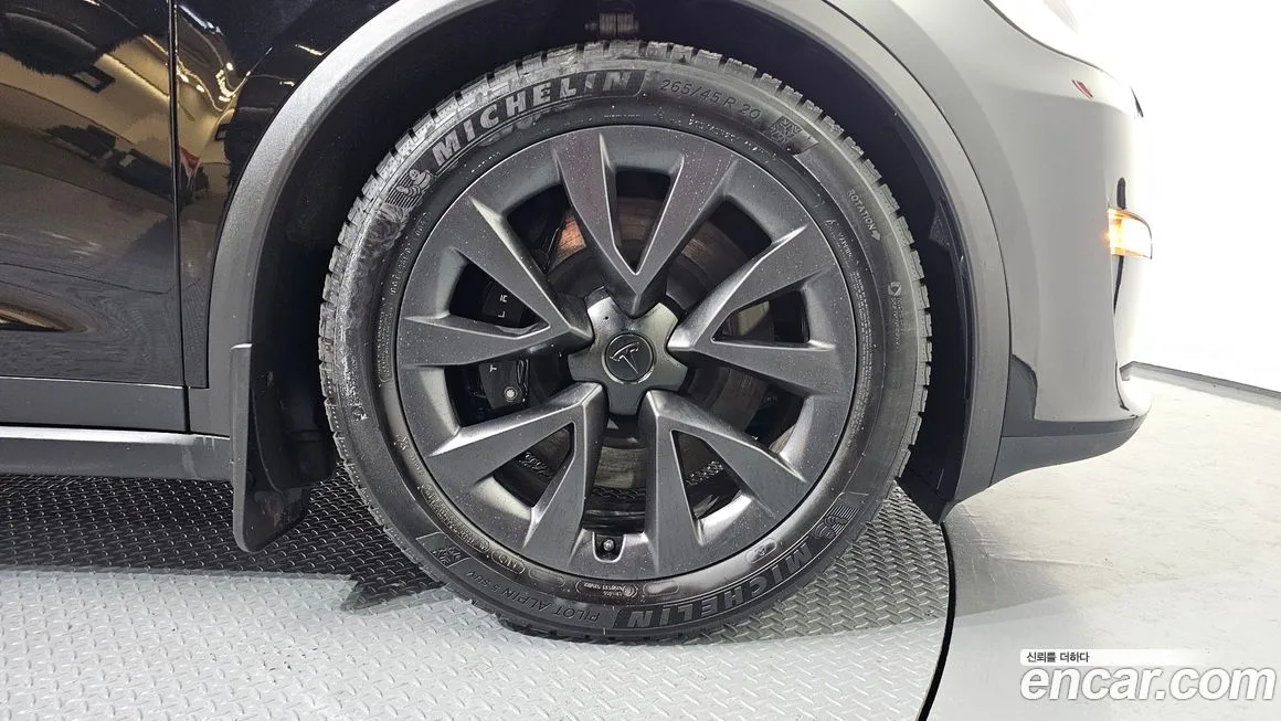 Tesla Model X — фото 2