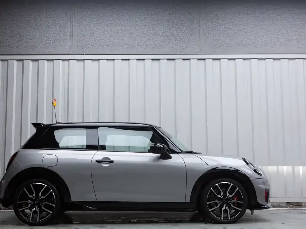 MINI JCW (John Cooper Works) 2025 из CN, фото 10