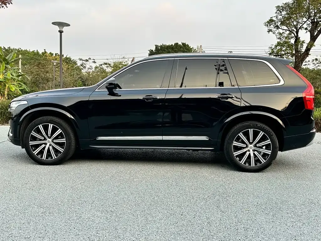 Volvo XC90 — фото 6