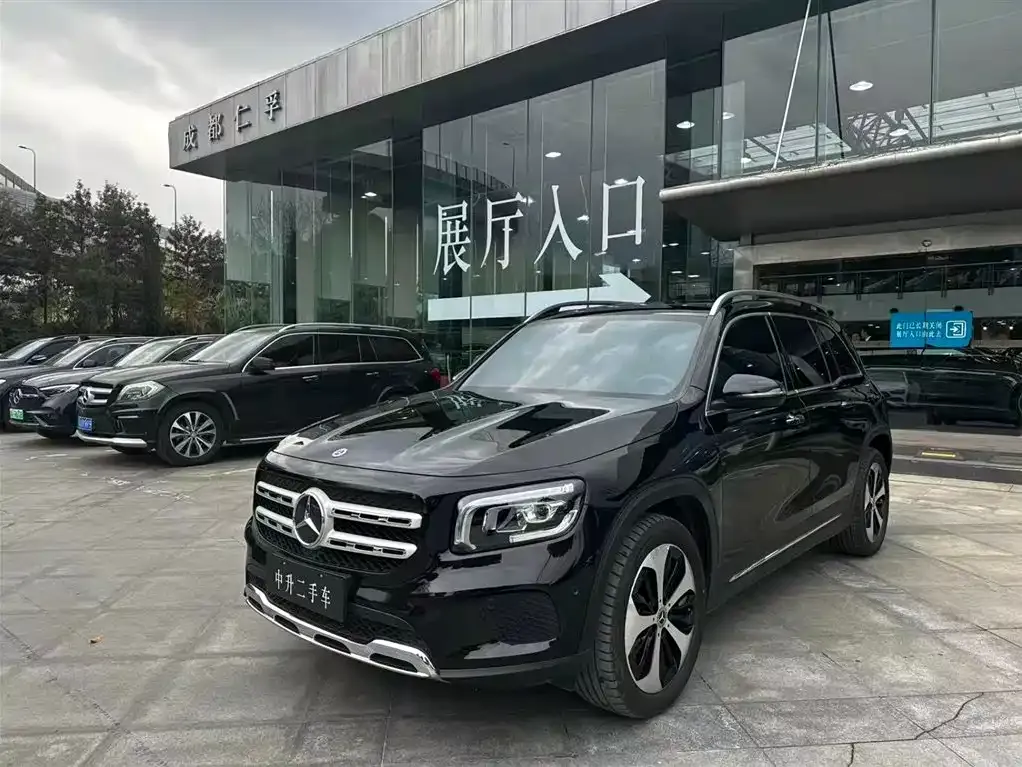 Mercedes-Benz GLB — фото 10