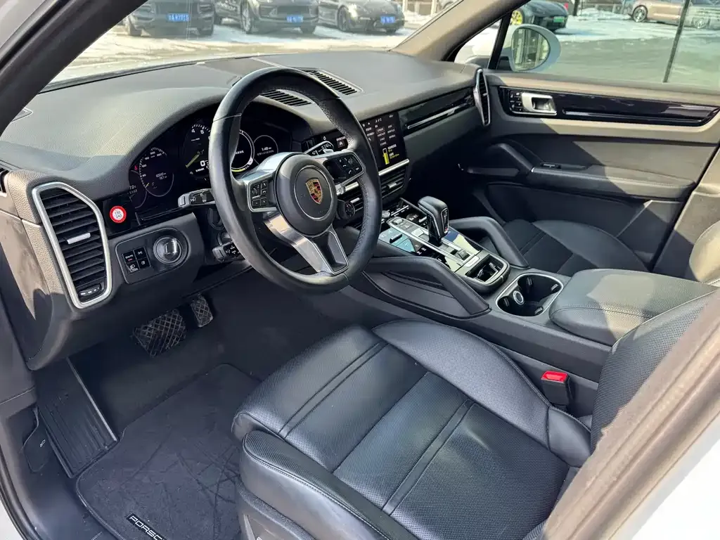 Porsche Cayenne Hybrid — фото 4