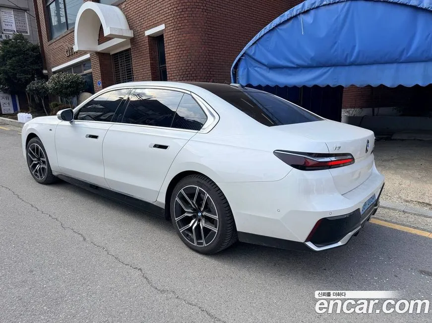 BMW i7 2024 из KR, фото 4