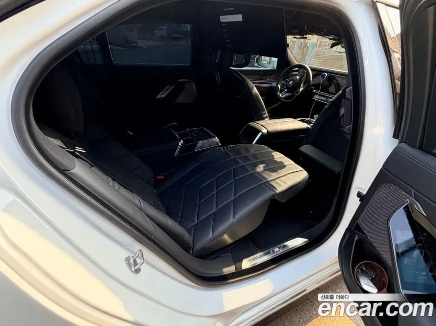 BMW i7 2024 из KR, фото 6