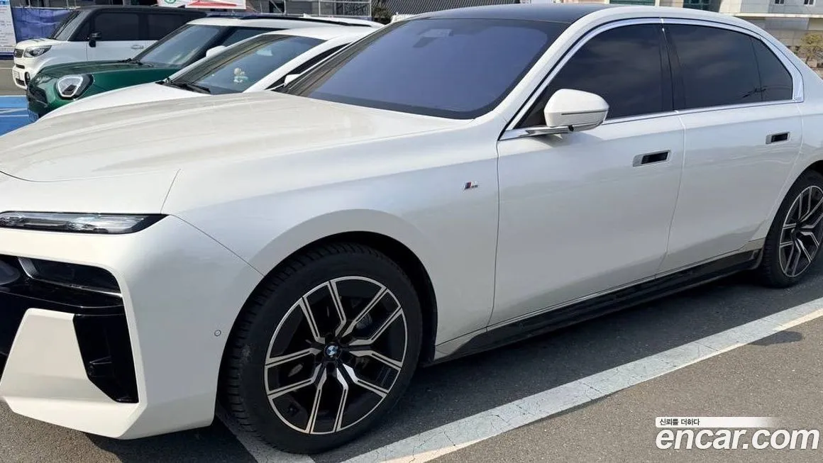 BMW i7 2024 из KR, фото 5