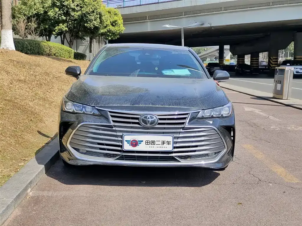 Toyota Avalon — фото 10