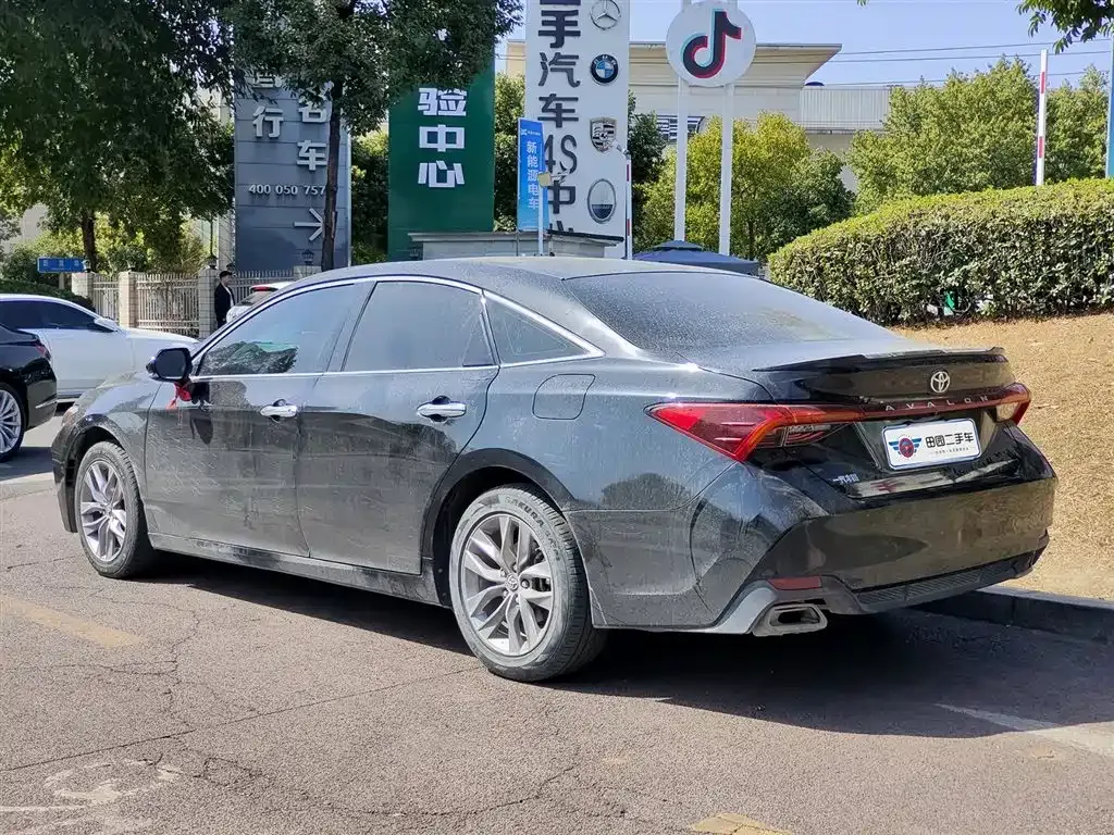 Toyota Avalon — фото 2