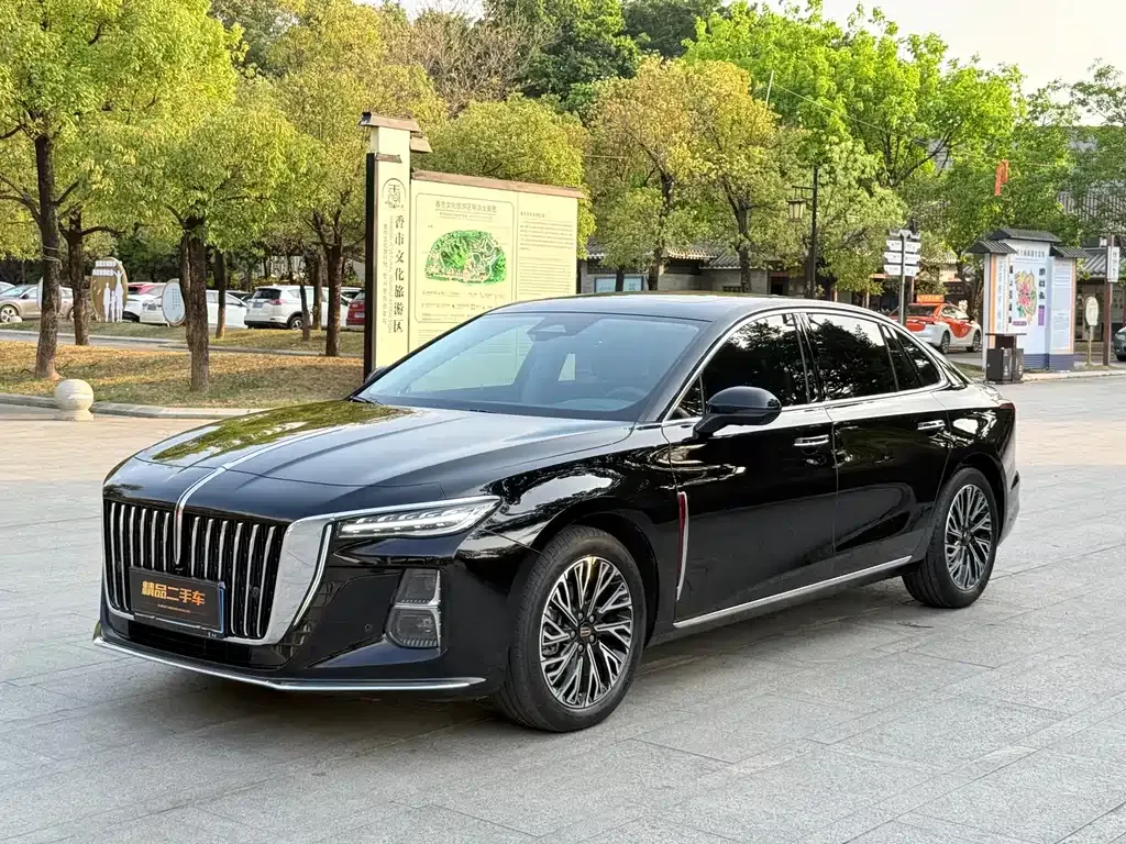 Hongqi H5 — фото 1