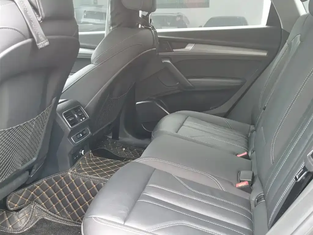 Audi Q5L 2022 из CN, фото 8