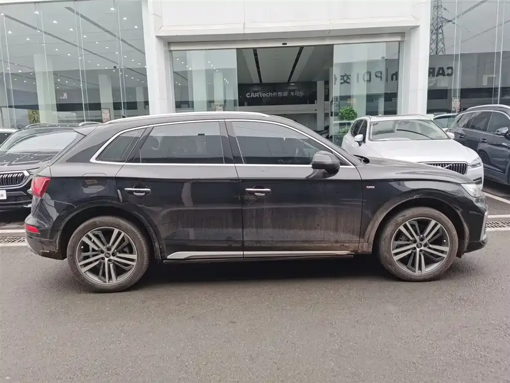 Audi Q5L 2022 из CN, фото 3