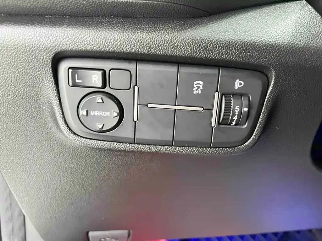 Changan Eado — фото 10