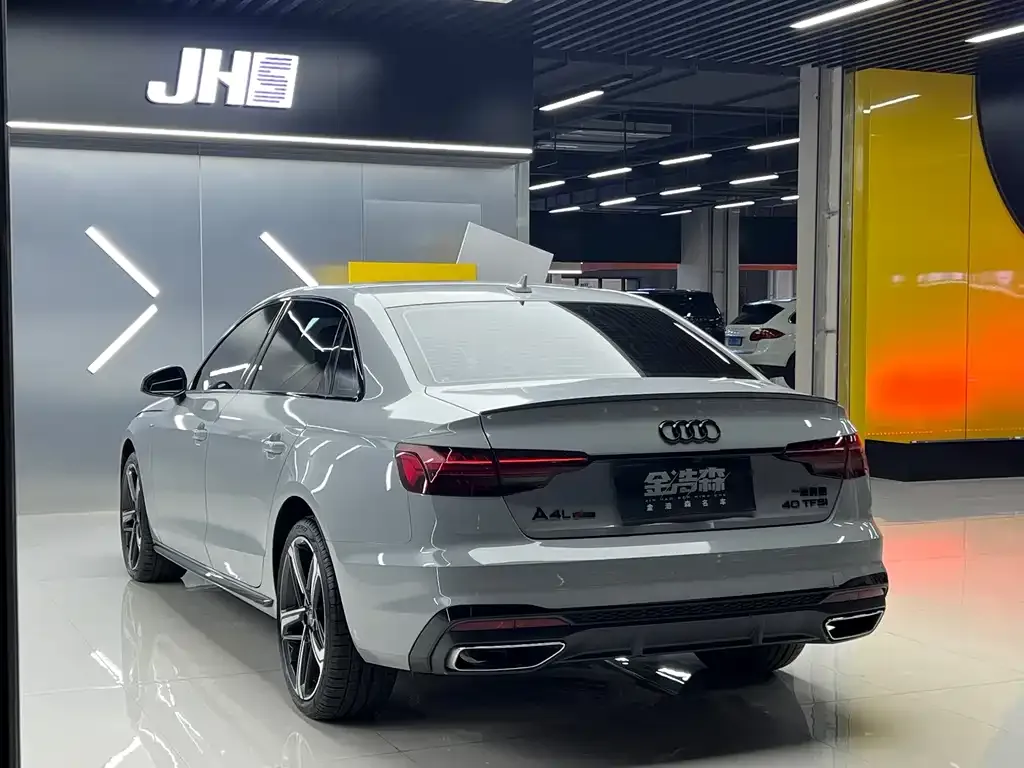 Audi A4L 2024 из CN, фото 3