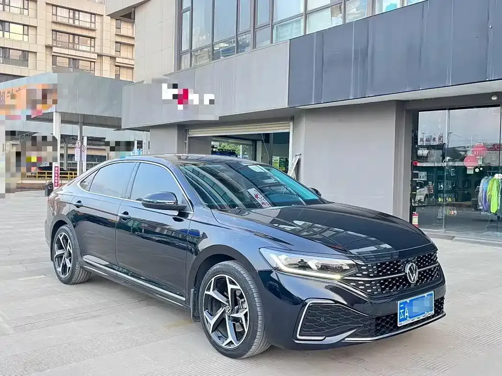 Volkswagen Passat — фото 7