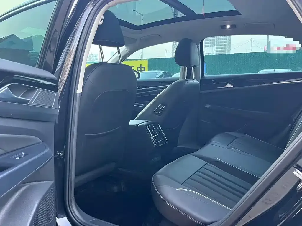 Volkswagen Passat — фото 3
