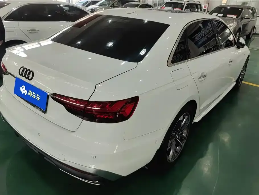 Audi A4L 2021 из CN, фото 4