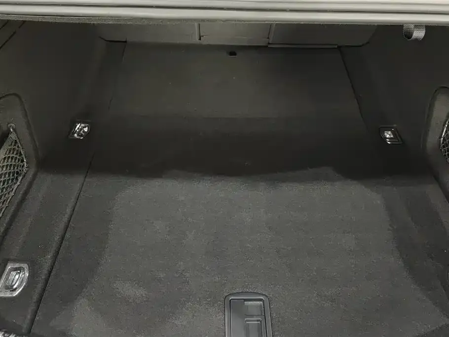 Audi A4L 2021 из CN, фото 7