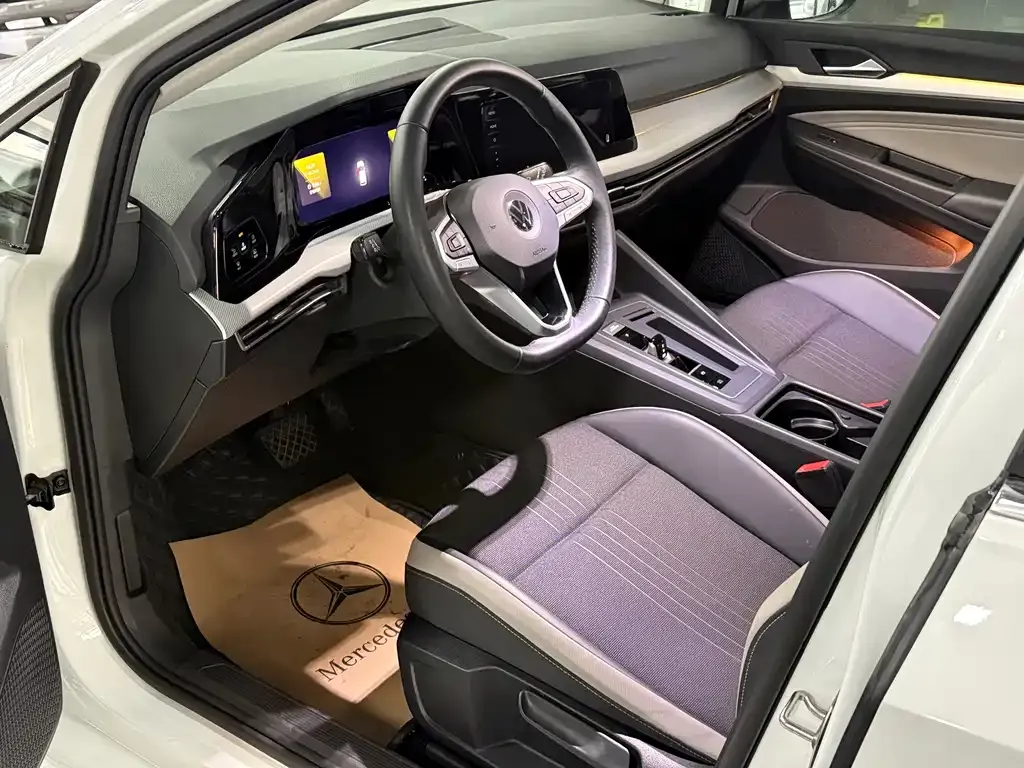 Volkswagen Golf 2021 из CN, фото 7
