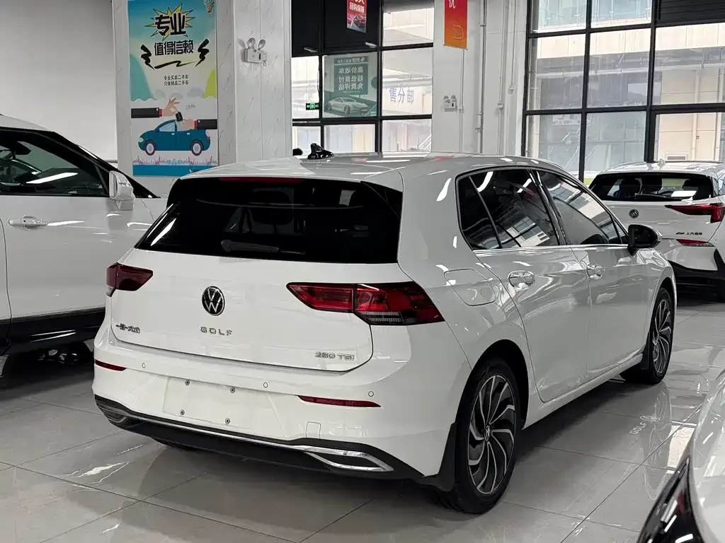 Volkswagen Golf 2021 из CN, фото 4