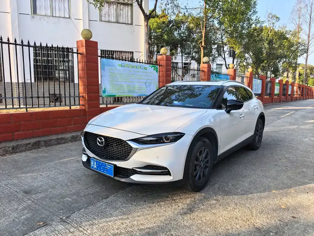 Mazda CX-4 2023 из CN, фото 1