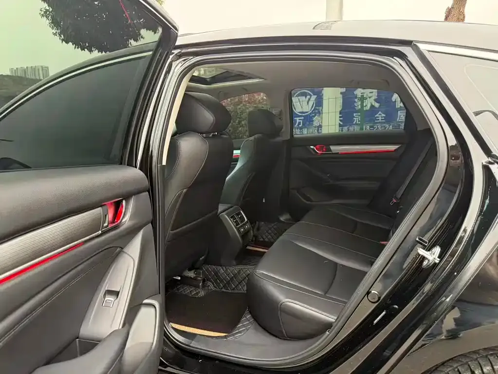 Honda Accord — фото 3
