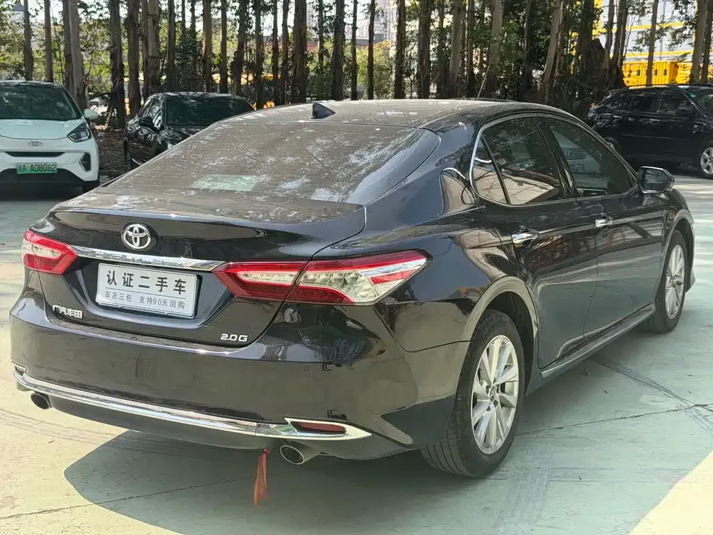 Toyota Camry — фото 7