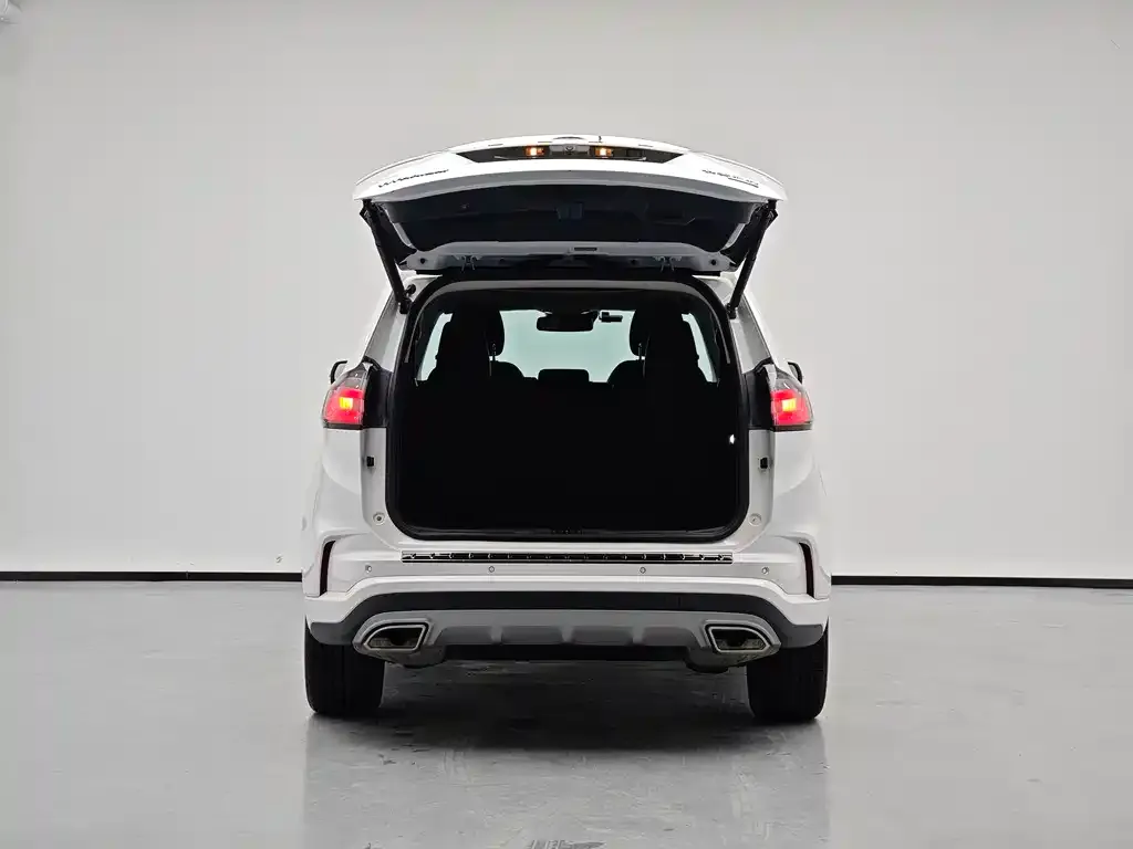 Ford Edge 2022 из CN, фото 2