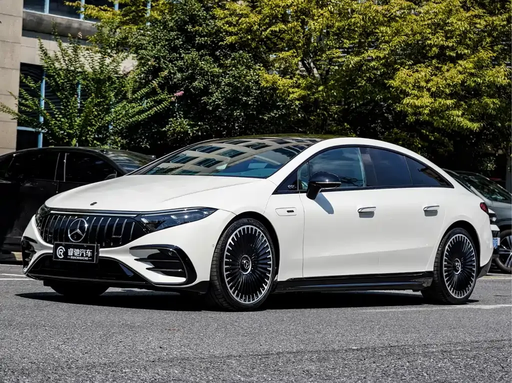 Mercedes-Benz EQS AMG — фото 1