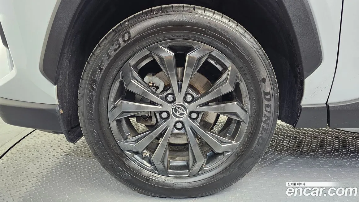 Toyota RAV4 2023 из KR, фото 7