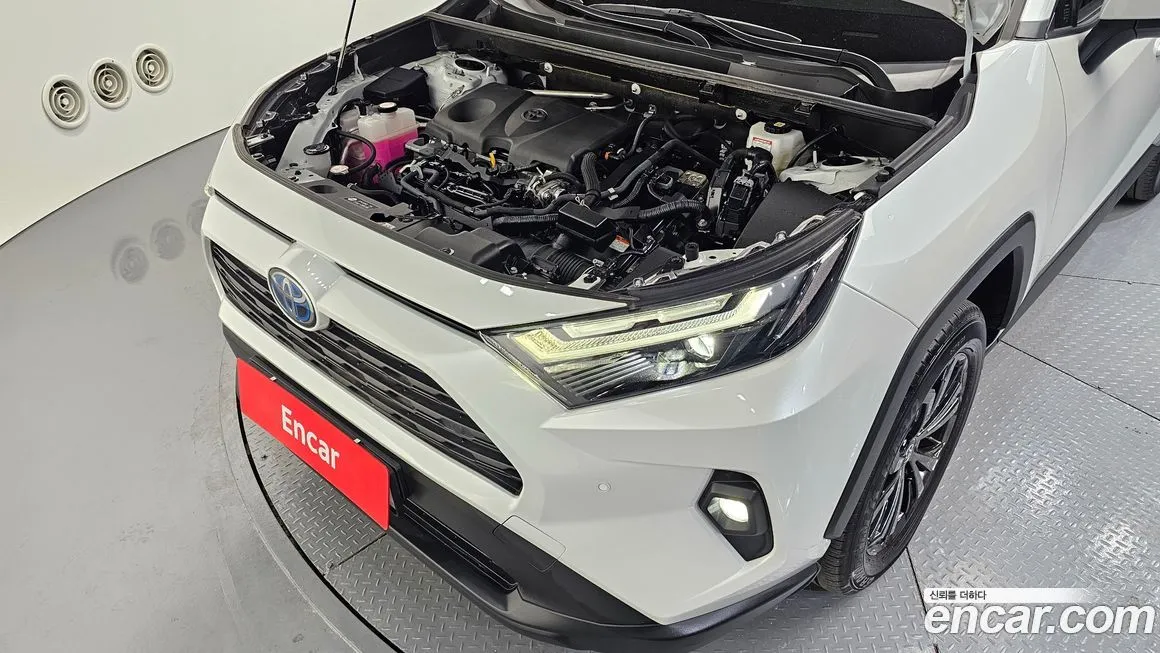 Toyota RAV4 2023 из KR, фото 8
