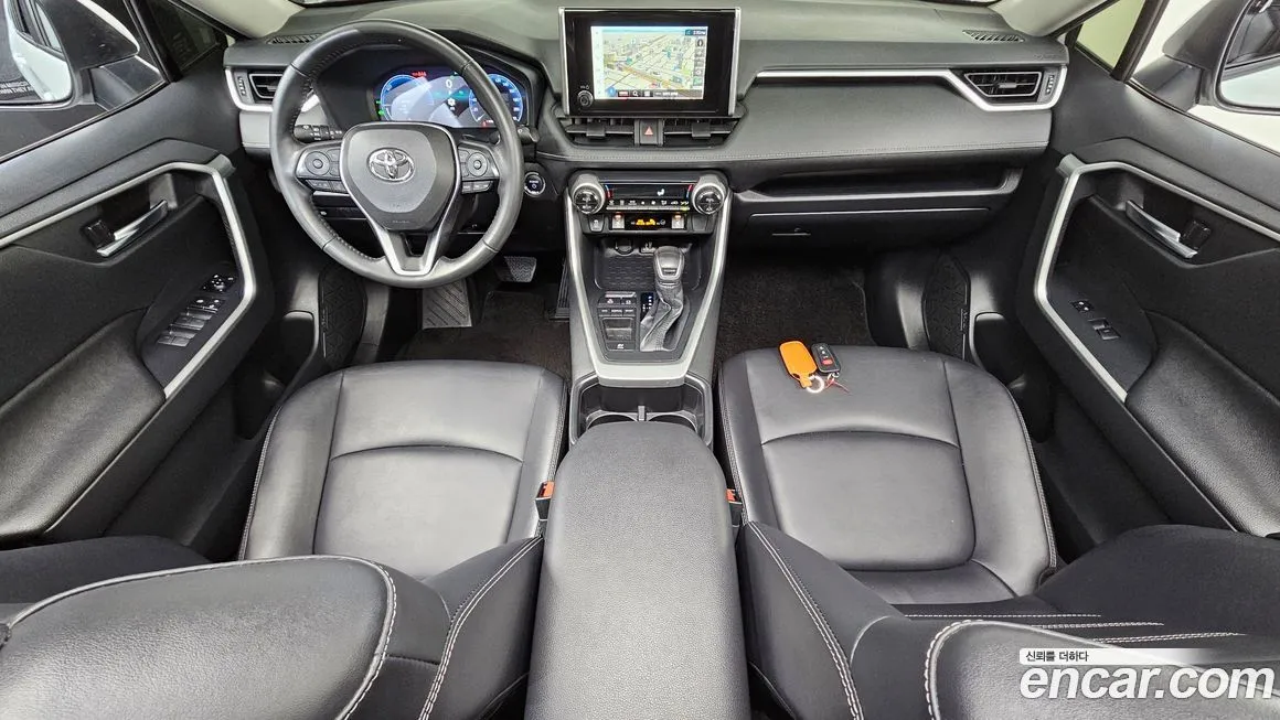 Toyota RAV4 2023 из KR, фото 10