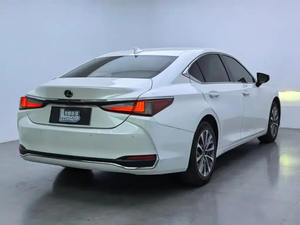Lexus ES 2023 из CN, фото 4