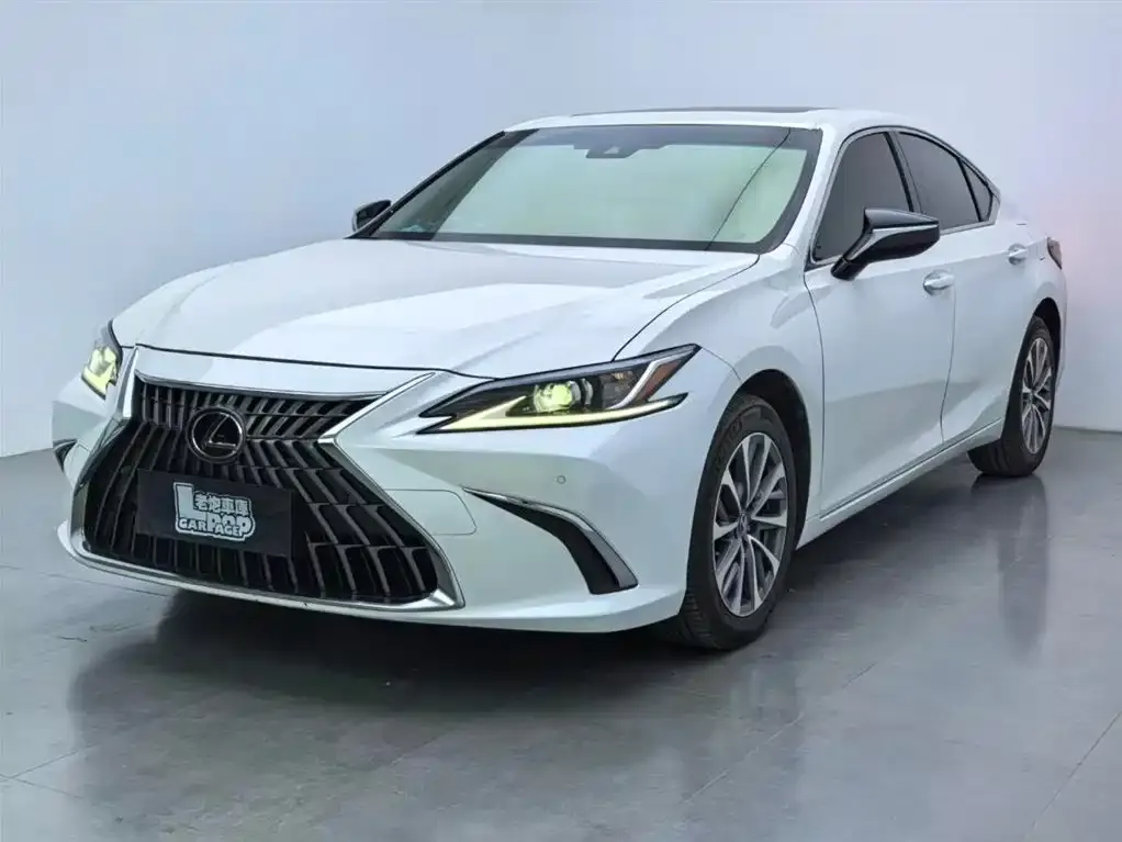 Lexus ES 2023 из CN, фото 9