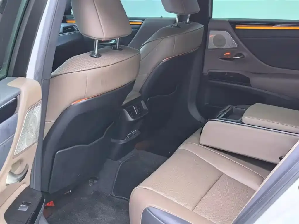 Lexus ES 2023 из CN, фото 7
