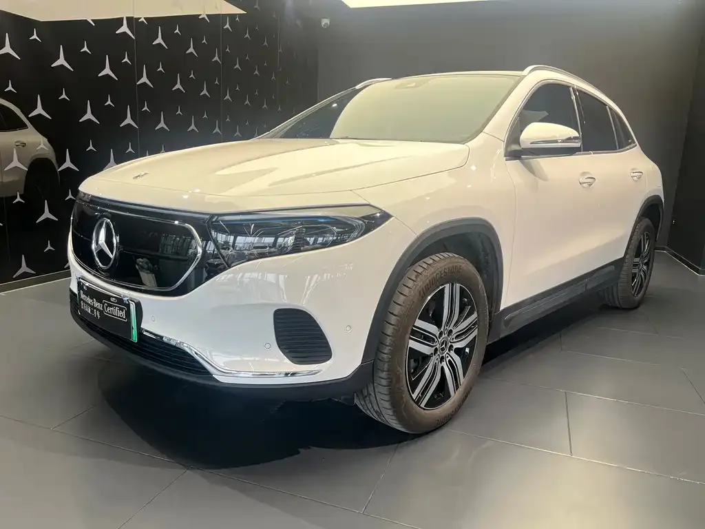 Mercedes-Benz EQA — фото 1