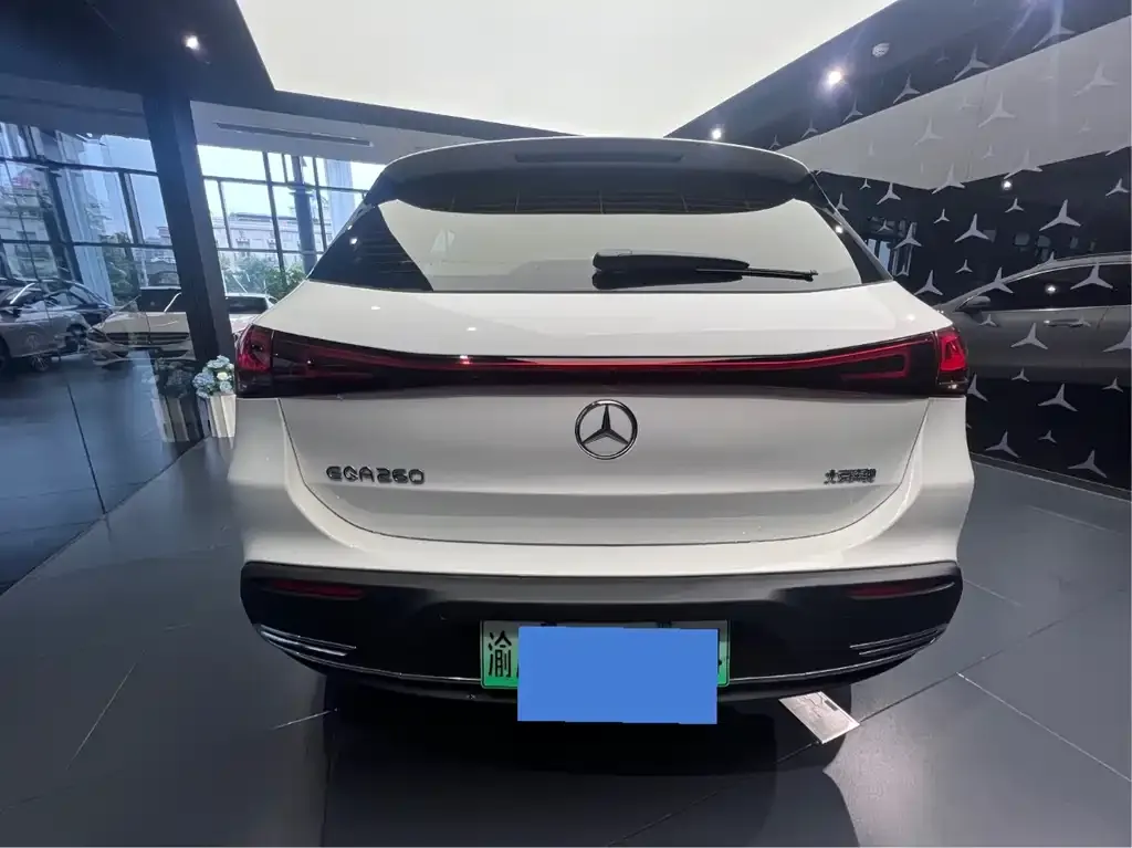 Mercedes-Benz EQA — фото 3