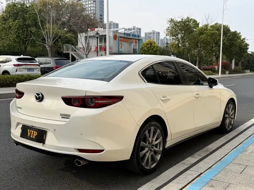 Mazda 3 Axela — фото 5