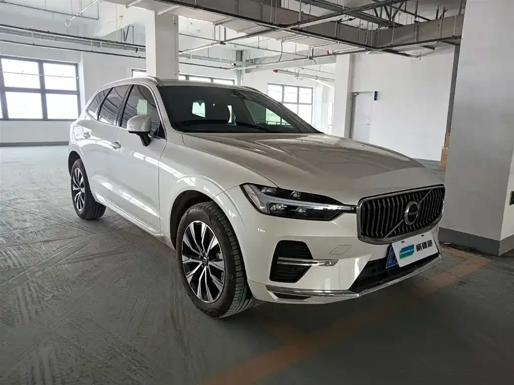 Volvo XC60 — фото 4