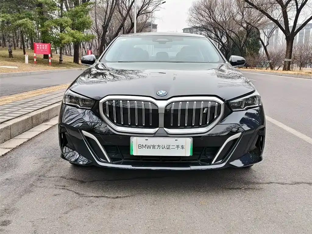 BMW i5 — фото 8