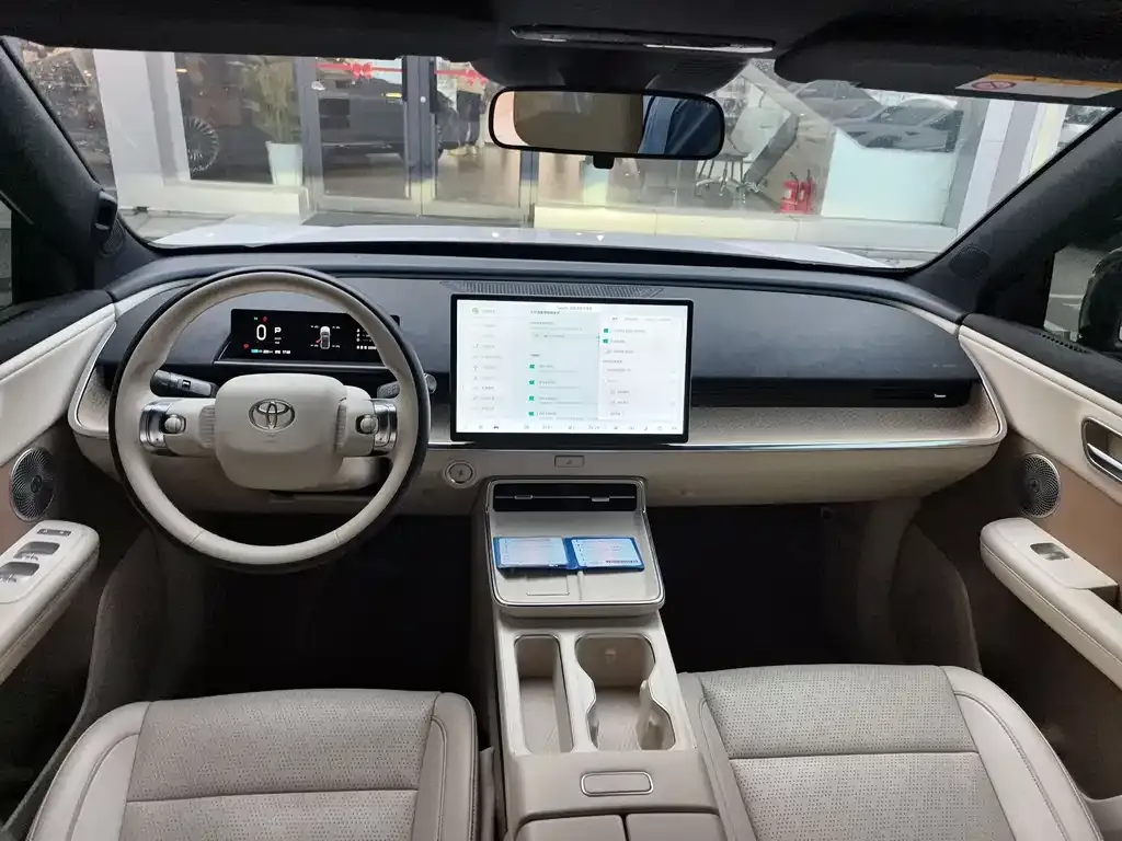 Toyota Platinum 3X 2025 из CN, фото 10