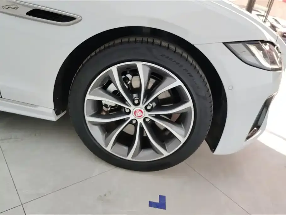Jaguar XFL 2022 из CN, фото 4