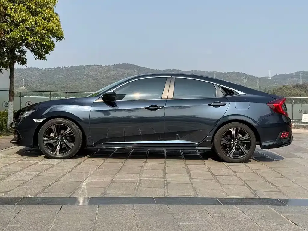 Honda Civic — фото 3