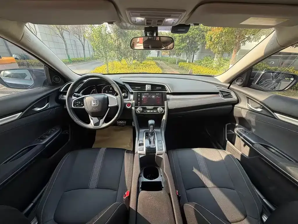 Honda Civic — фото 5