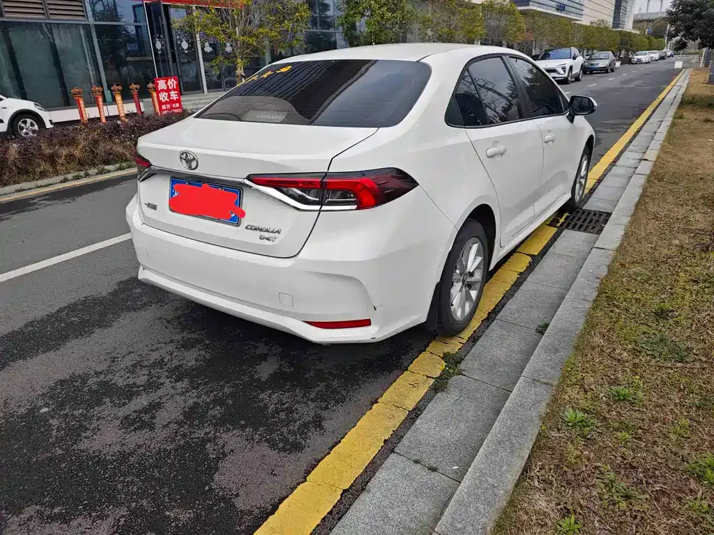 Toyota Corolla 2023 из CN, фото 8