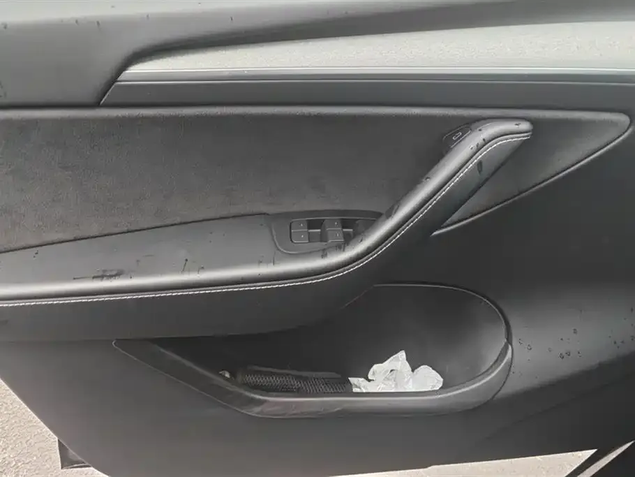 Tesla Model Y 2024 из CN, фото 6