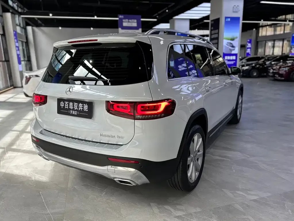 Mercedes-Benz GLB — фото 5