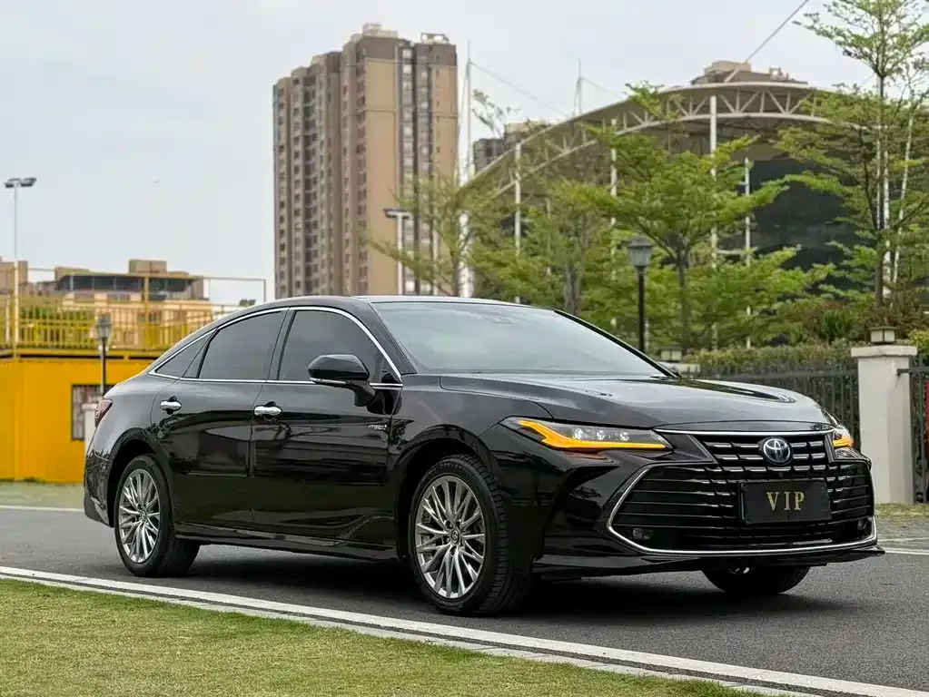 Toyota Avalon — фото 6