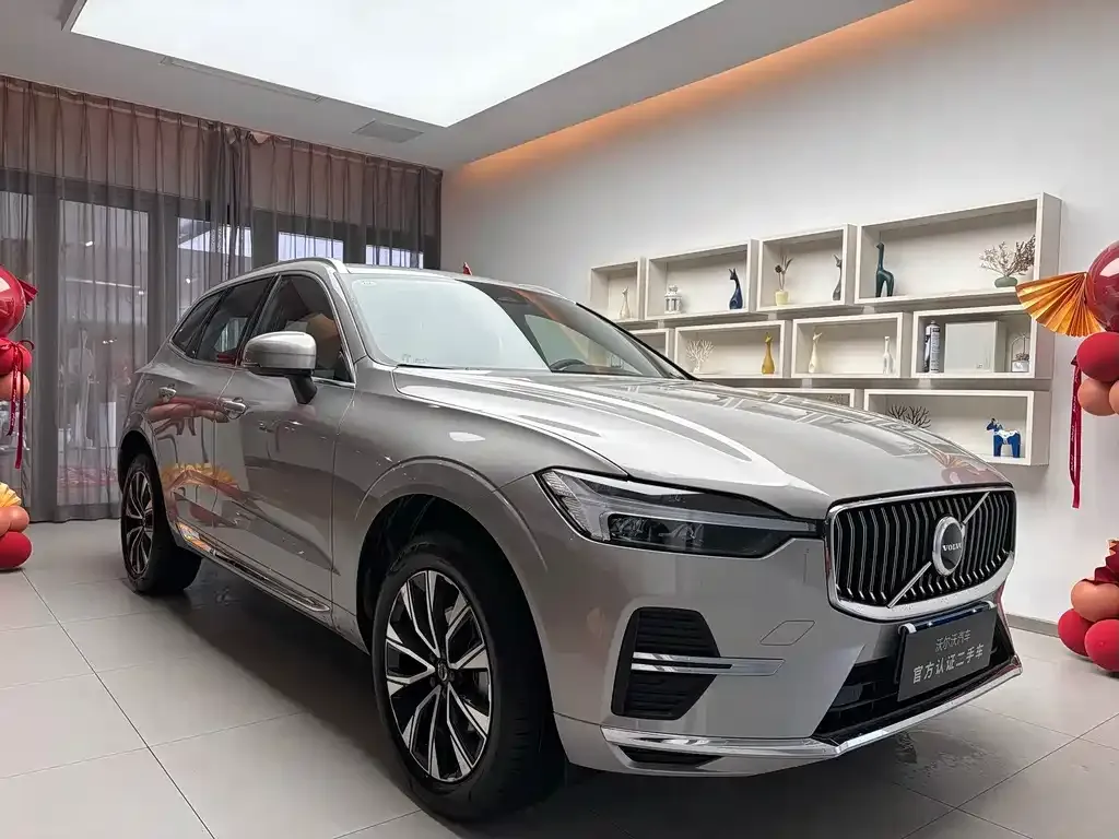 Volvo XC60 — фото 10