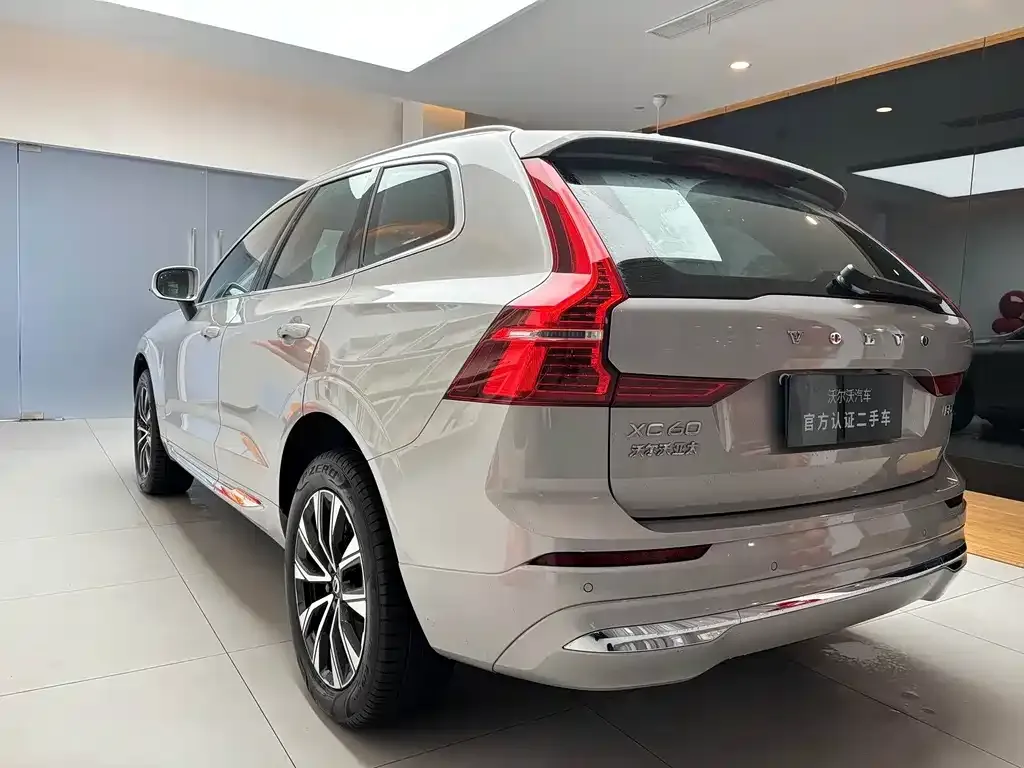 Volvo XC60 — фото 4